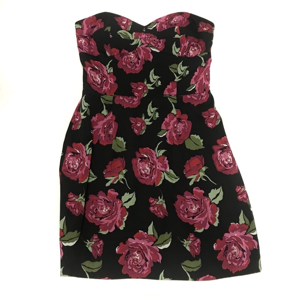 BCBGeneration Dresses & Skirts - BCBGeneration Strapless Rose Print Dress